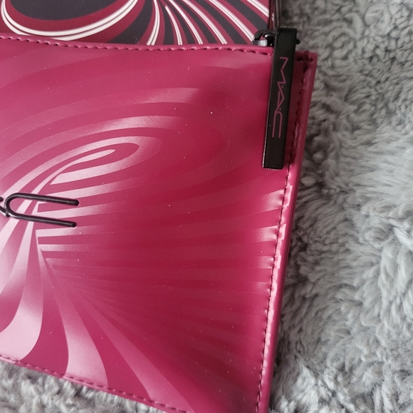 MAC Trick of the Light Extra Dimension Kit - Picture 9 of 10